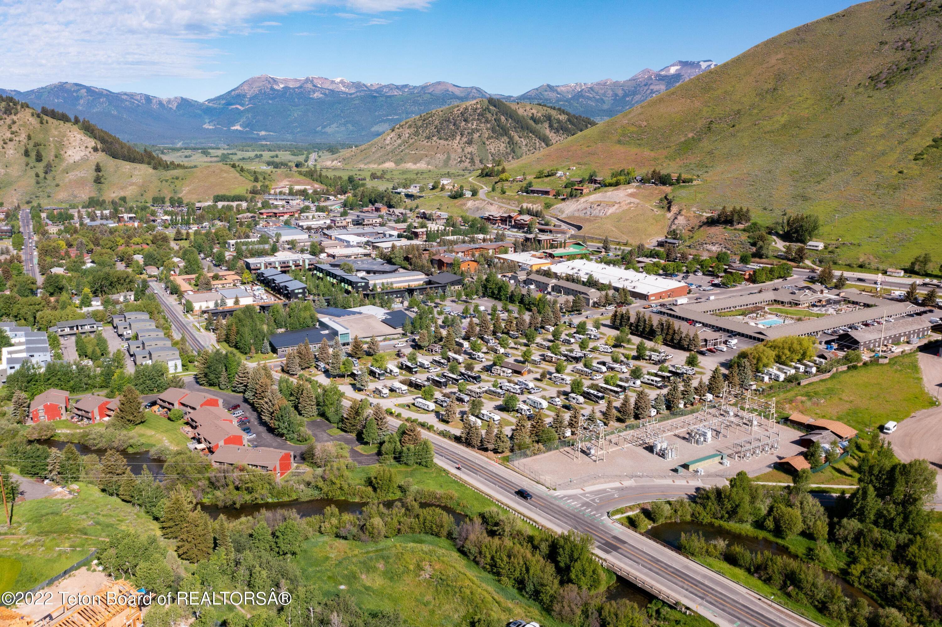 11. Commercial for Sale at 90 VIRGINIAN Lane Jackson, Wyoming 83001 United States