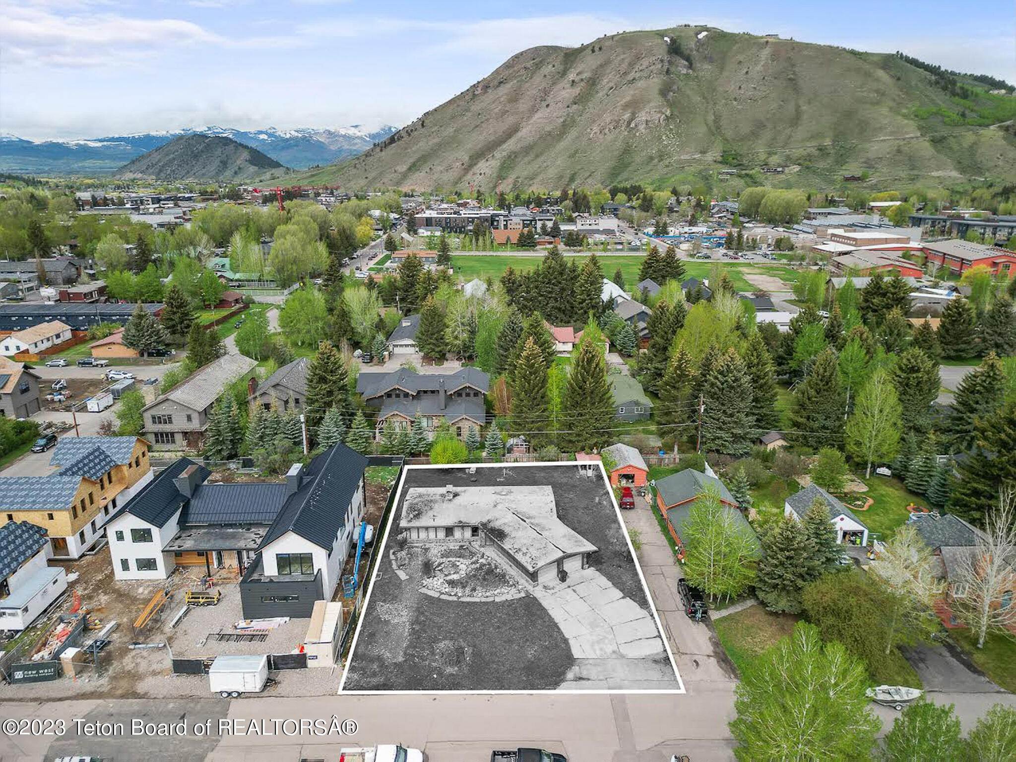 Land for Sale at 135 N GROS VENTRE Street Jackson, Wyoming 83001 United States