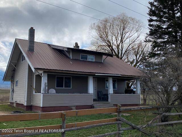 7. Single Family Homes for Sale at 105298 US-89 105298 US-89 Etna, Wyoming 83118 United States