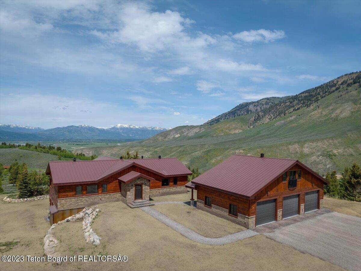 Single Family Homes for Sale at 6350 S SQUAW CREEK Road 6350 S SQUAW CREEK Road Jackson, Wyoming 83001 United States