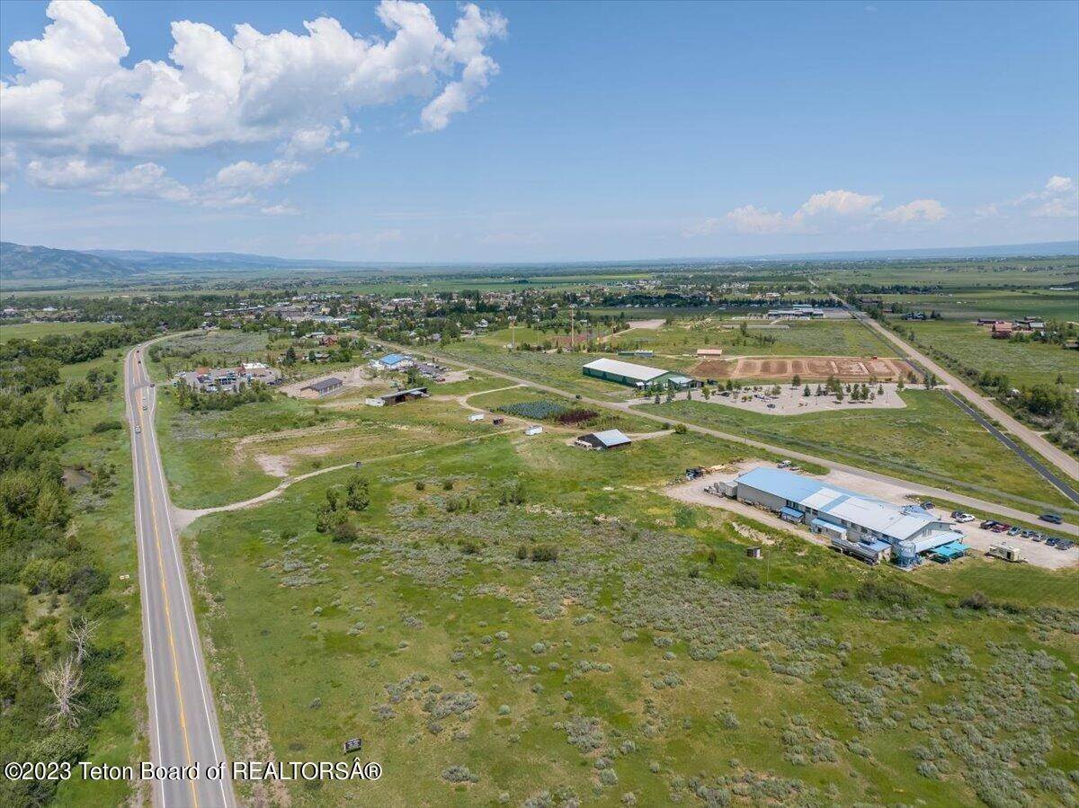 19. Commercial for Sale at 375 S AGATE Avenue 375 S AGATE Avenue Victor, Idaho 83455 United States