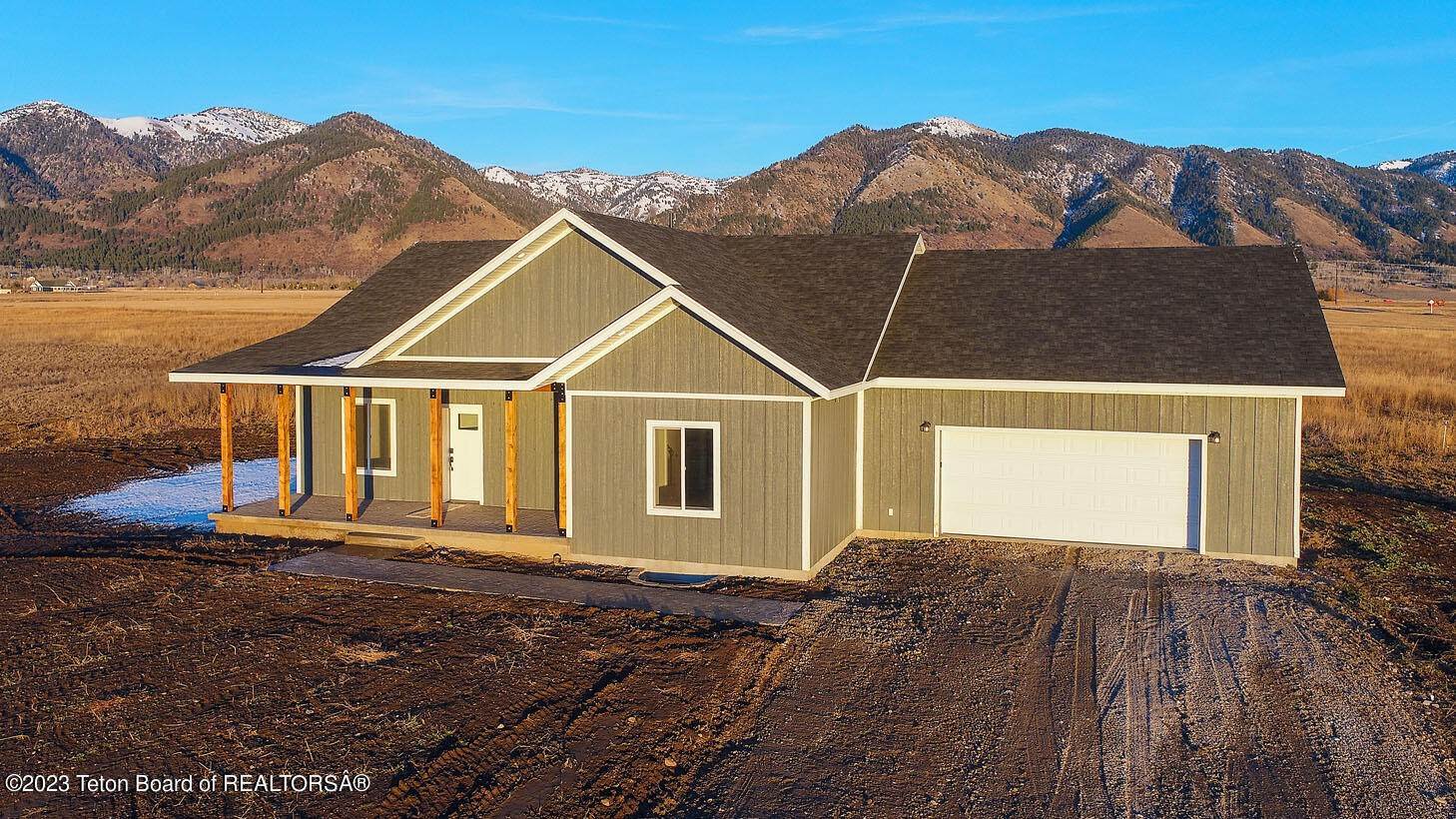 Single Family Homes for Sale at 2173 PERKINS ROAD 2173 PERKINS ROAD Thayne, Wyoming 83127 United States