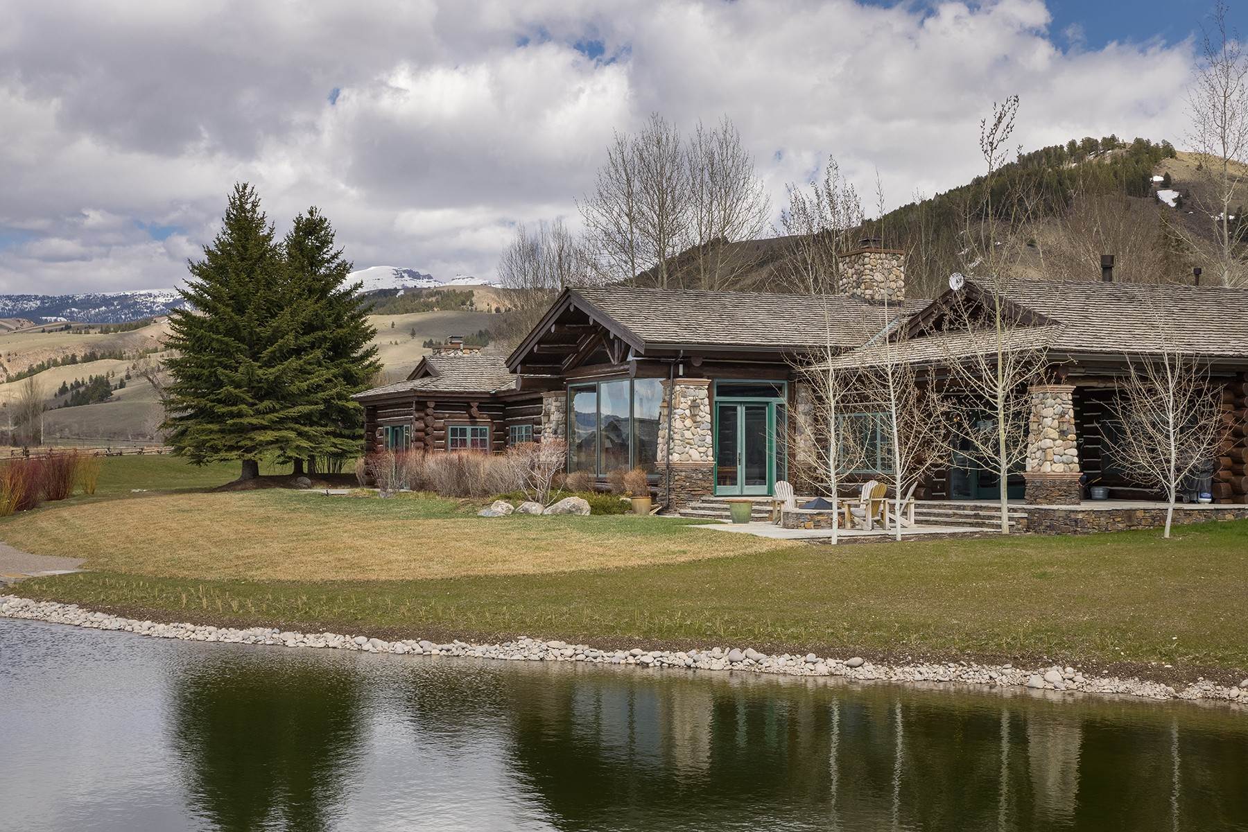 12. Single Family Homes for Sale at North Nowlin Trail 2055 N Nowlin Trail Jackson, Wyoming 83001 United States