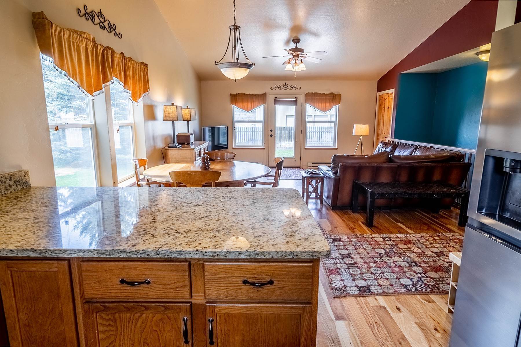 10. Townhouse for Sale at Light-Filled Townhouse in Alpine 504 Snake River Drive, #C2 Alpine, Wyoming 83128 United States