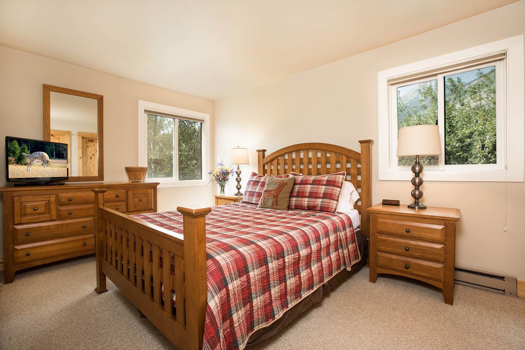6. Condominiums for Sale at Furnished Teton Village Condominium 3680 W Michael Drive, #W-9-B Teton Village, Wyoming 83025 United States