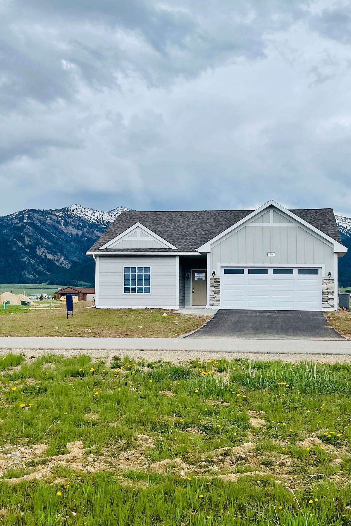 2. Single Family Homes for Sale at Newly Constructed Mountain Home 96 Baldy Peak Drive Etna, Wyoming 83118 United States