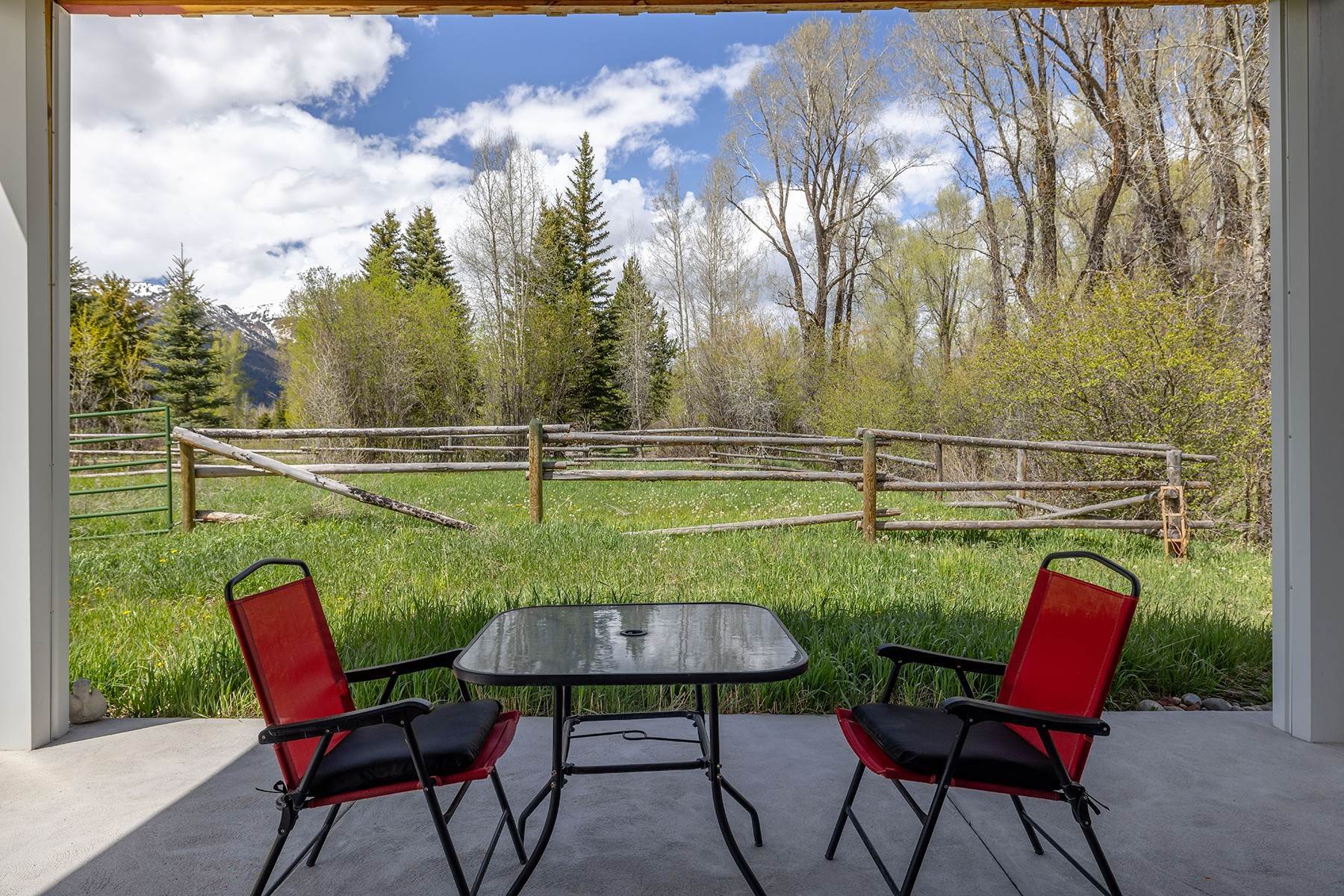 37. Single Family Homes for Sale at West Pony Drive 3850 W Pony Drive Wilson, Wyoming 83014 United States