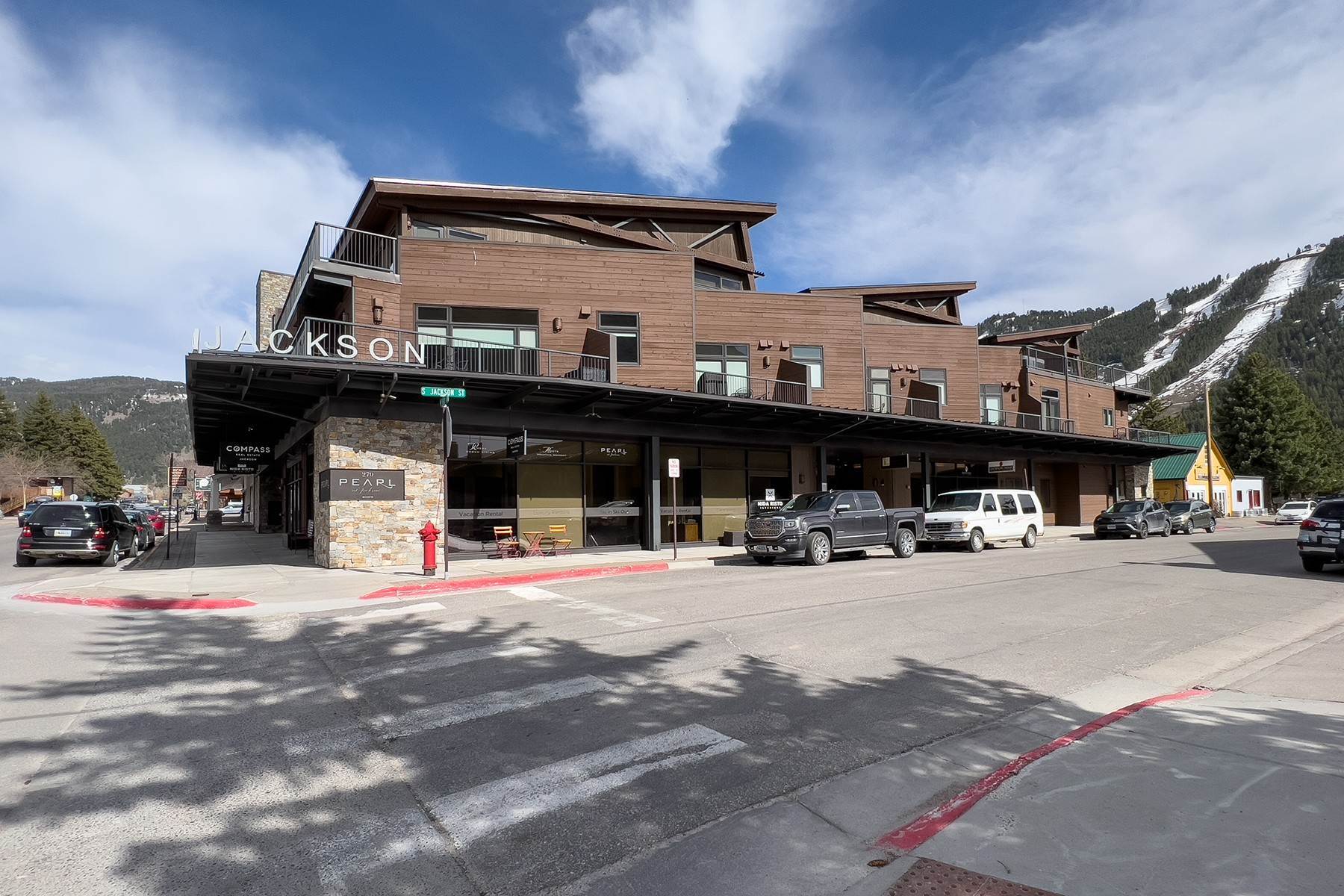 3. Condominiums for Sale at In Town Urban-Inspired Living 270 W Pearl Avenue, #301 Jackson, Wyoming 83001 United States