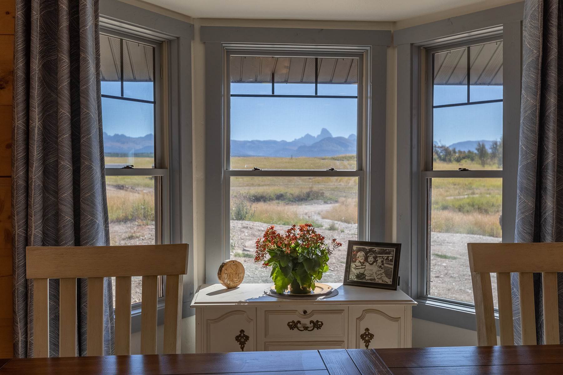 3. Single Family Homes for Sale at Teton Views Galore and That's Not All 1050 Clover Lane Tetonia, Idaho 83452 United States