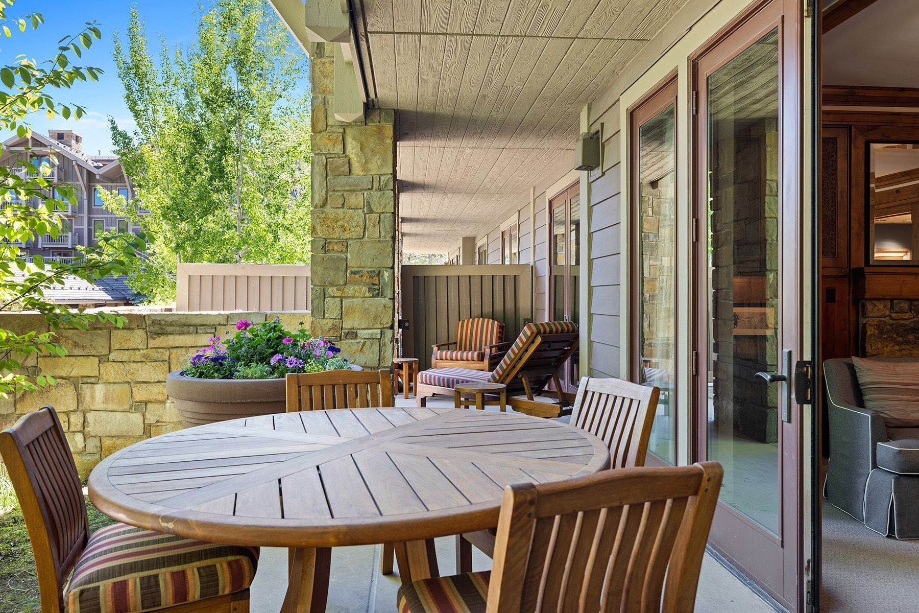 5. Fractional Ownership Property por un Venta en Residence Club at the Four Seasons 7680 N Granite Loop Road, #557 Teton Village, Wyoming 83025 Estados Unidos