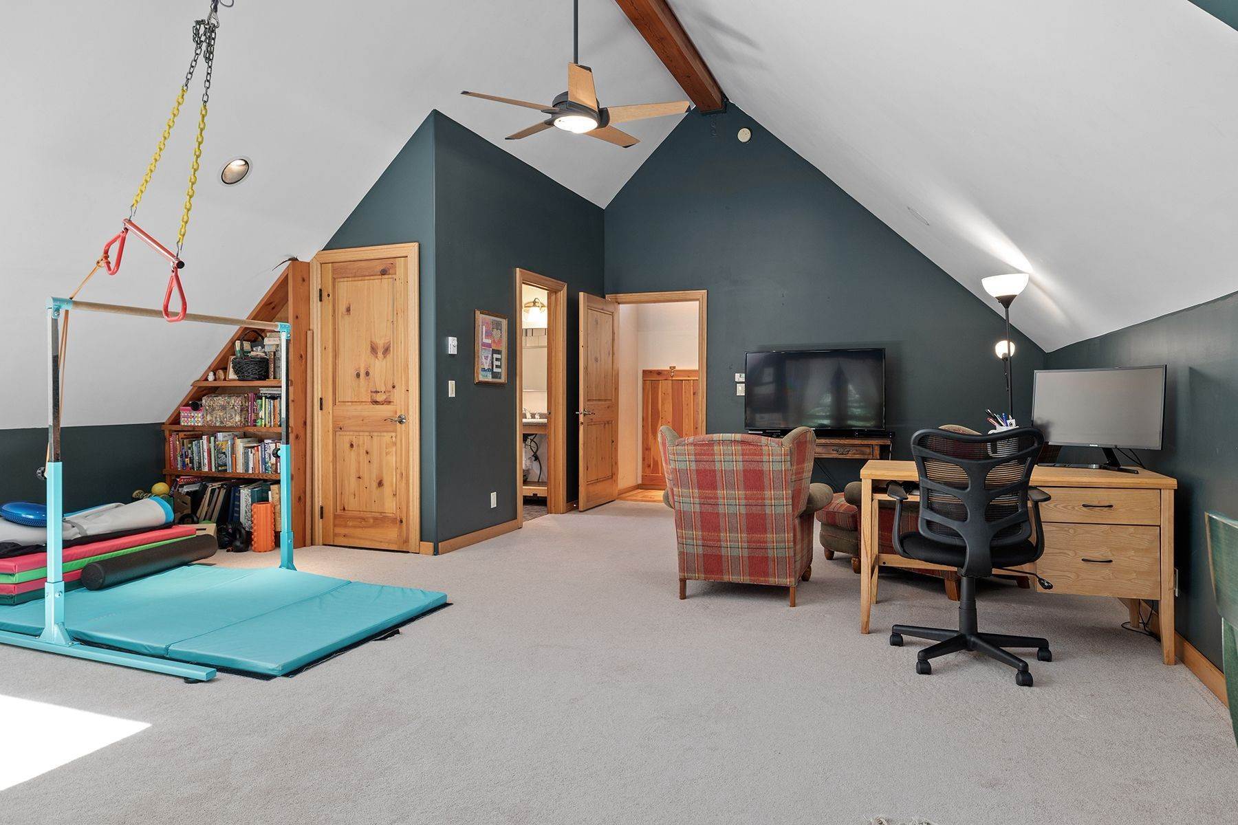 25. Single Family Homes for Sale at South Fallen Leaf Lane 4245 S Fallen Leaf Lane Jackson, Wyoming 83001 United States