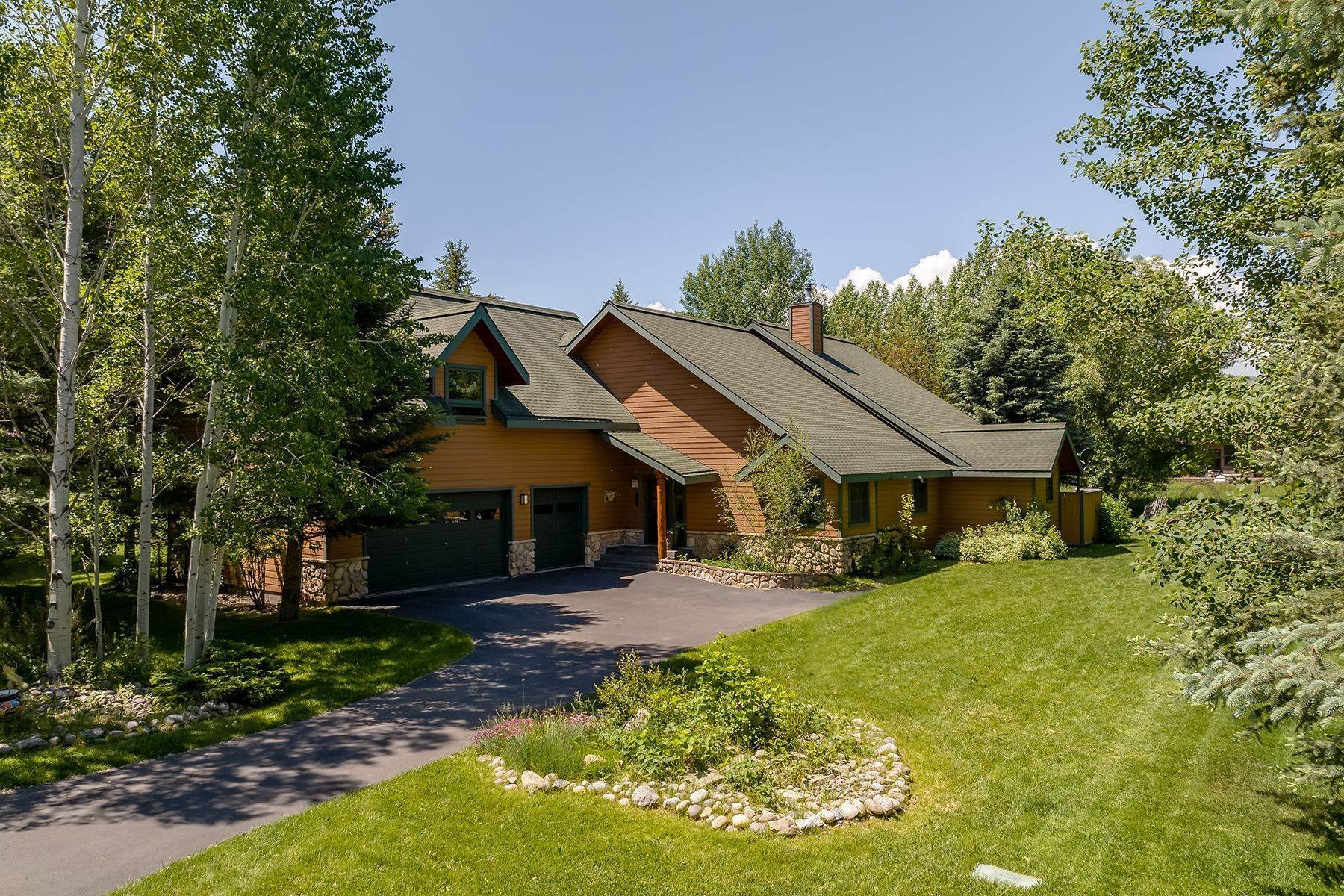Single Family Homes for Sale at South Fallen Leaf Lane 4245 S Fallen Leaf Lane Jackson, Wyoming 83001 United States