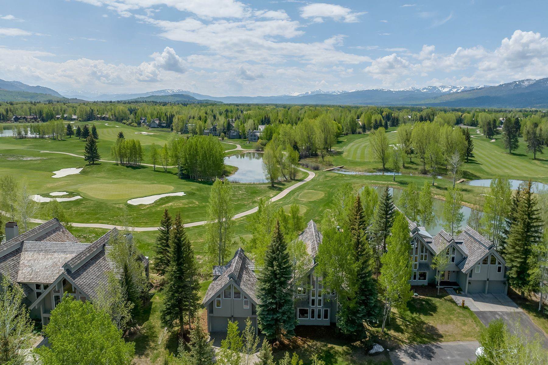 4. Single Family Homes for Sale at Southern Perimeter in Teton Pines 2920 N Alder Wood Lane Wilson, Wyoming 83014 United States