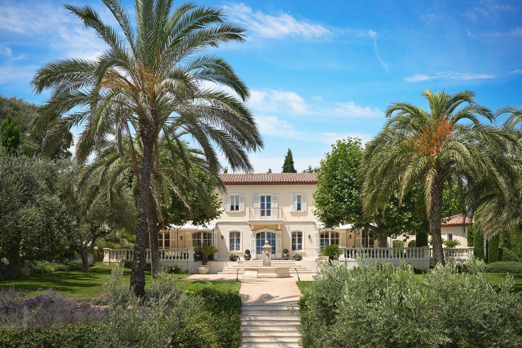 Single Family Homes for Sale at Property Mougins, Provence-Alpes-Cote D'Azur 06250 France