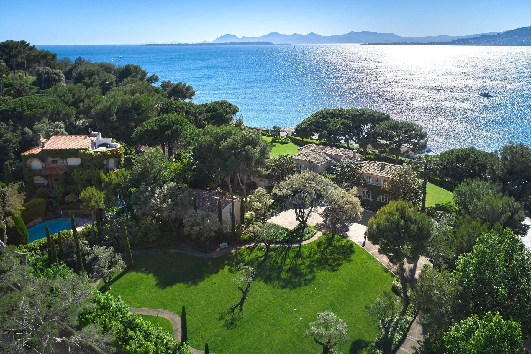 Single Family Homes for Sale at Luxurious private estate for sale located by the sea on Cap d’Antibes Cap D'Antibes, Provence-Alpes-Cote D'Azur 06160 France